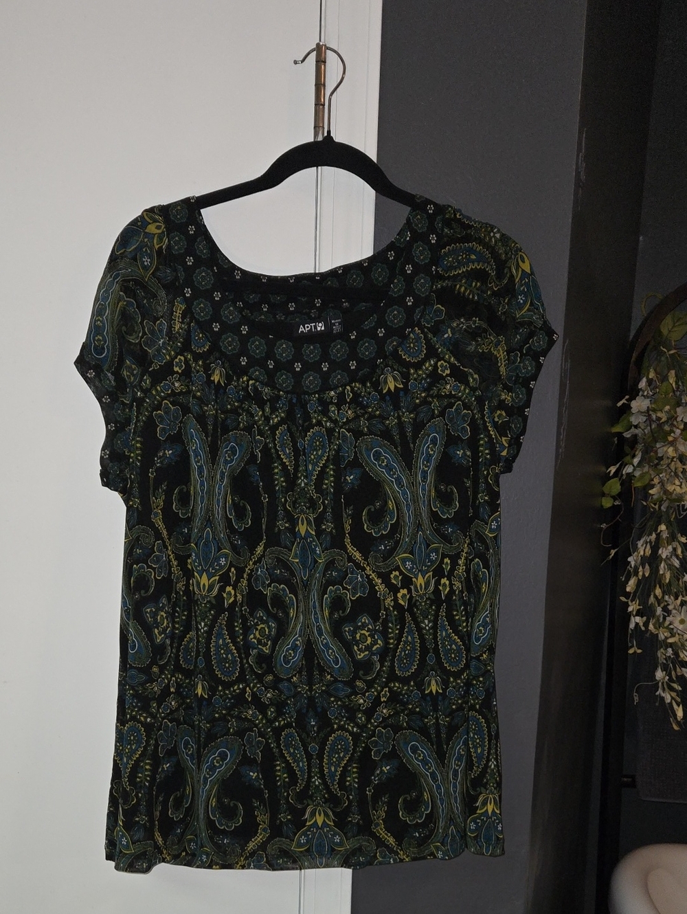 Apt. 9 Black Paisley Short-Sleeve Scoop Neck Blouse